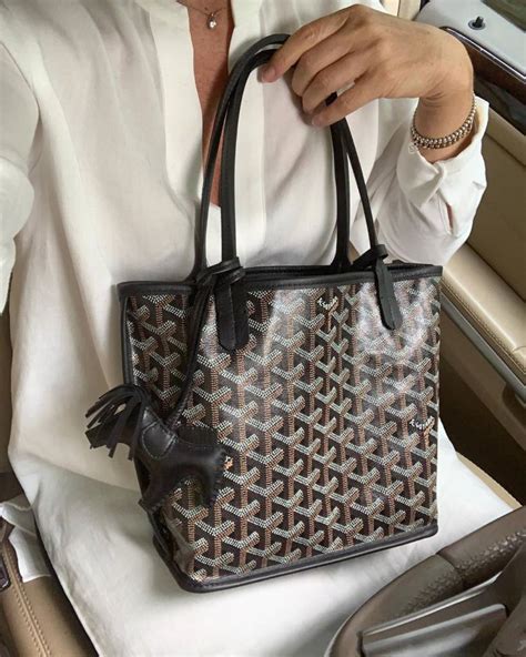 goyard tote bag price.